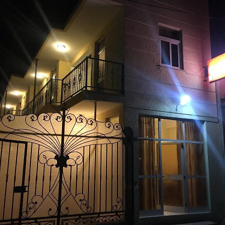 Cheers Bed & Breakfast Addis Ababa Dış mekan fotoğraf